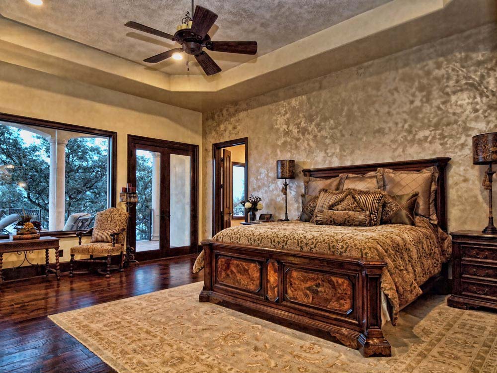 Bedroom-gallery-by-Zbranek-and-Holt-Custom-Homes-Luxury-Home-Builders-Horseshoe-Bay-21